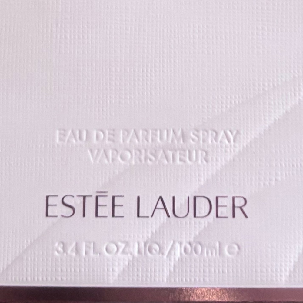 It’s The Big One. Estée Lauder Eau de Parfum Spray - Picture 3 of 4